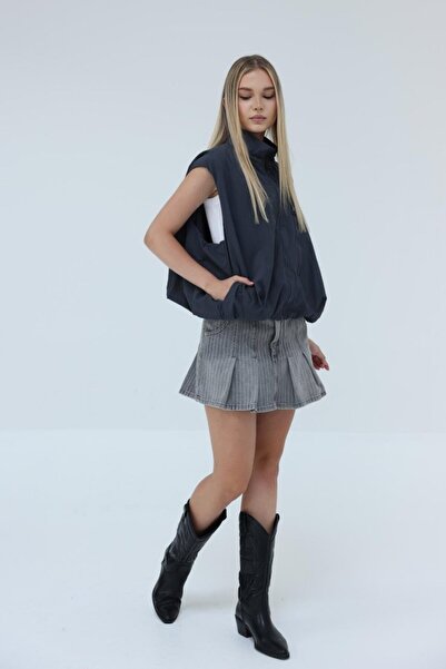 JANES Parachute Vest - Charcoal