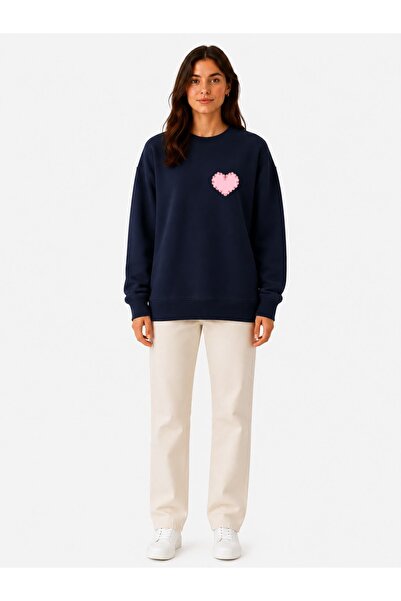 herkesemoda Minimal Heart Print Detailed Shirred 2 Thread Crew Neck Sweatshirt