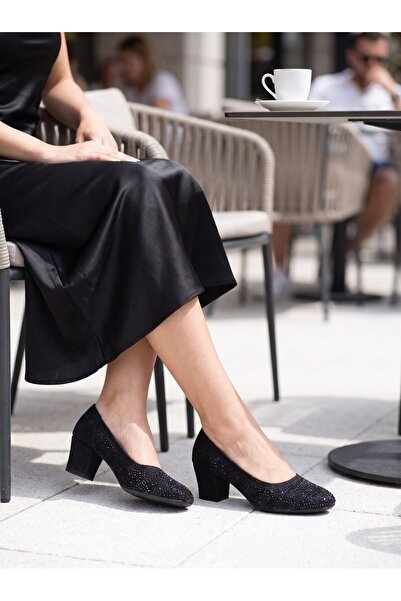 Nesil Shoes حذاء نسائي من Özma 970 بكعب أسود مرصع بالأحجار