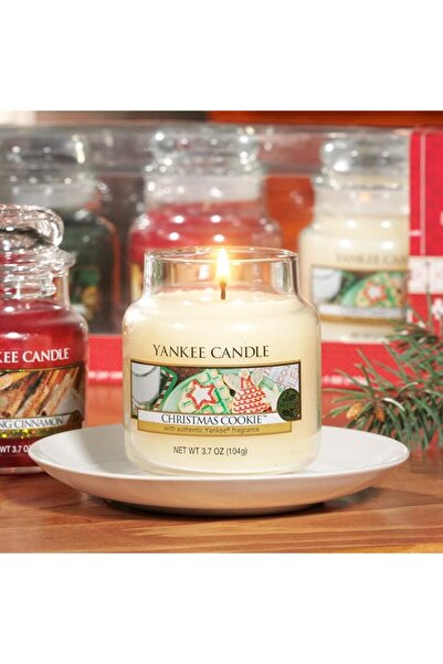Yankee Candle شمعة معطرة في وعاء (كبيرة الحجم) - سنو إن لوف - مدة احتراق طويل...