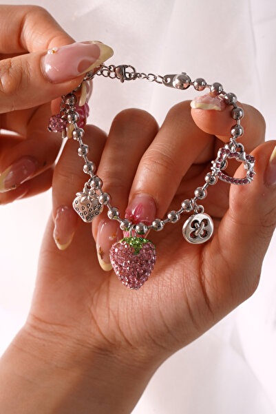 AŞIK ACCESSORIES Kitty Strawberry Charm Bracelet