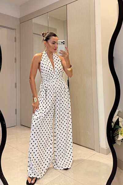 Gizem Ecemiş Sienna Beyaz Puantiyeli Sırt Dekolteli Tulum