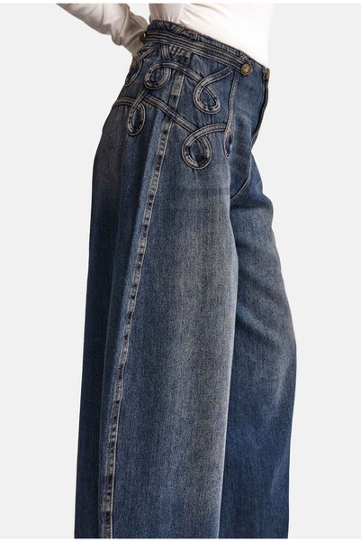 it's basic Women's Dark Denim 4W6-8 Barrel Fit Loose Cut Embroidery Detailed Design Denim Jean