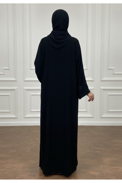 Nukhbaa Salma Embroidered Vine Abaya | Nida Fabric