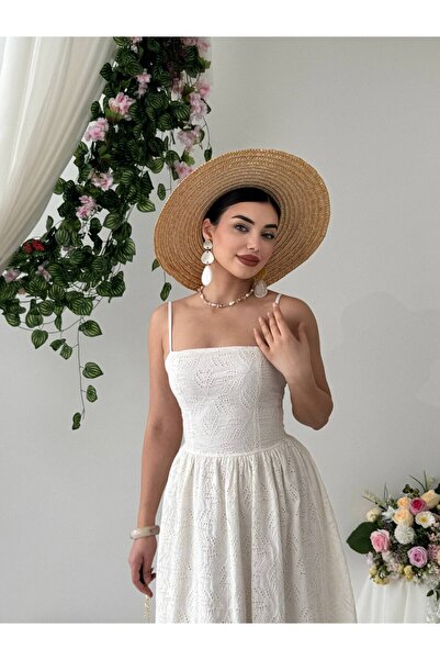 Clothes Fast فستان نسائي بيج متوسط الطول بحمالات رفيعة وياقة مربعة وتنورة مزي...