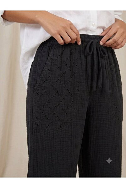 moda rüyası Muslin Embroidery Detailed Pocketed Capri Pants Elastic Waist Rel...