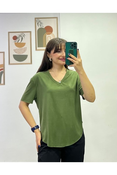 bydenizcollection Tricou din țesătură modală cu decolteu în V și decupaj la t...