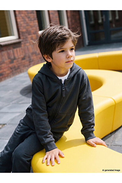 LC Waikiki Esvab • Modern & Distinctive Hooded Boys' Zip-Up Sweatshirt