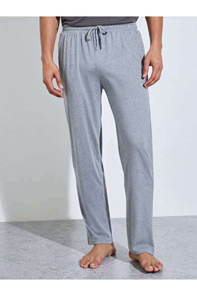 Styli Men Grey Solid Relaxed Fit Knitted Pants