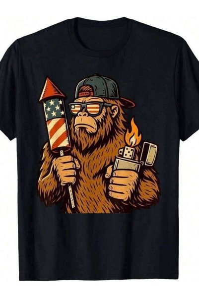 2BIR Hot Sold Patriotic Bigfoot Lighting Firework Funny USA 4th Of July T-Shirt