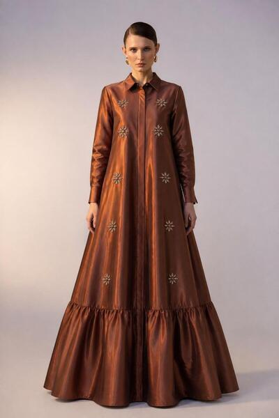 ROLLINDA STUDIO Üzeri Çiçek Aplike İşleme Detaylı Couture Maxi Fırfırlı A-Kes...