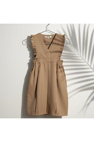Rukn Ahlam Primary School Apron with Beige Roll Collar and Ruffles
