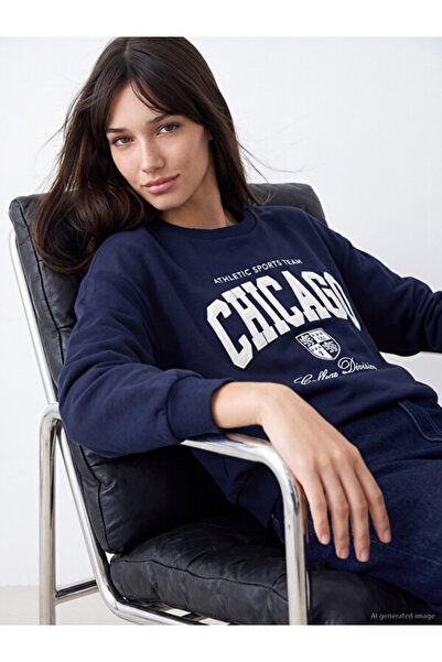 LC Waikiki Rmz Gi̇yi̇m Farkiyla Embroidered Loose Fit Women's Sweatshirt