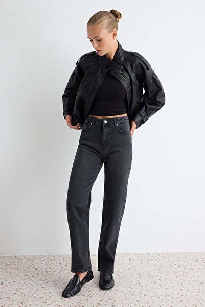 Trendyol Collection Black Medium Stretch High Waist Mom Jeans Twoaw27Je00073