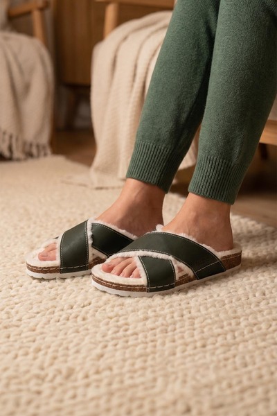 Traveling Mushroom Sole Women's Winter Slippers