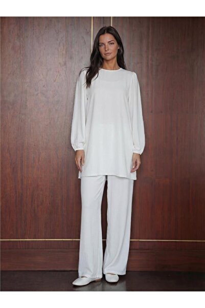 WeShaya White Stretchy Textured Long Sleeve Tunic with Gathered Cuffs and Str...