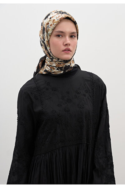 Freshscarfs Μαύρο κασκόλ από βαμβάκι και βισκόζη με σχέδιο άνθη κερασιάς