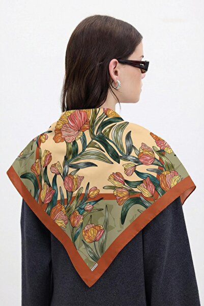 HAWWA Eșarfă din satin cu model floral chihlimbariu 70x70 cm