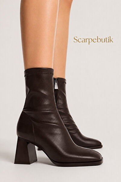 Scarpebutik حذاء نسائي بني قاسي اللون بمقدمة مربعة وكعب متوسط ​​قابل للتمدد ع...