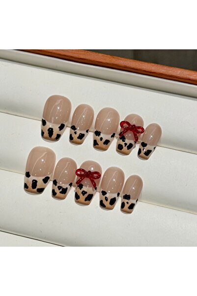 LoreaNails Kırmızı Fiyonklu İnek Desenli Oval El Yapımı Takma Tırnak S