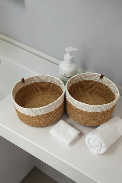 KAAN HOME Handmade Decorative Braided Model Bathroom Set 2-Piece Mat 50X80 and 40X60 + 2 Organizer Baskets 18X18 cm