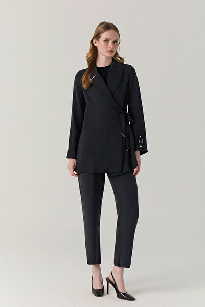 Zühre Black Suit with Shawl Collar and Tie Detail 1744
