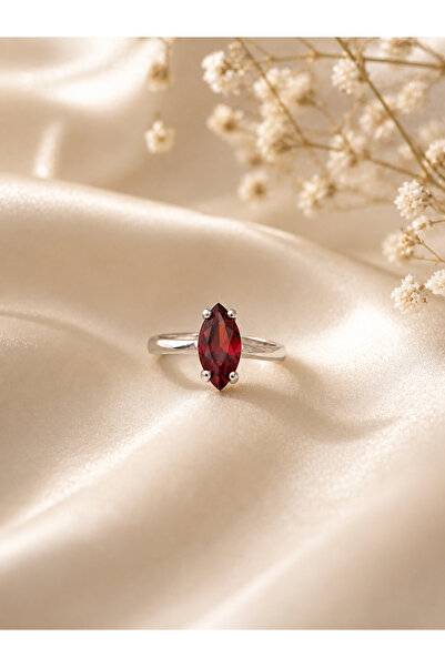 Frost Jewellry 925 ayar gümüş yakut mekik taşlı yüzük
