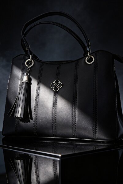 ents Women's Hand and Shoulder Bag with Tassel Detail, Stylish Daily Bag