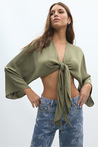 Stradivarius Önü açık dökümlü bluz