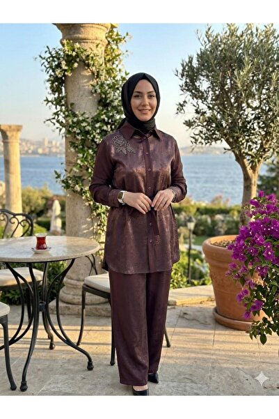 Nure Lamarca Jacquard Suit with Pearl Accessories