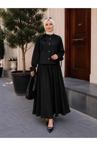 soBasic Çilek Kumaş Tesettür İkili Takım – Bağlama Detaylı Bluz & Beli Lastikli Salaş Etek | Rahat Kalıp