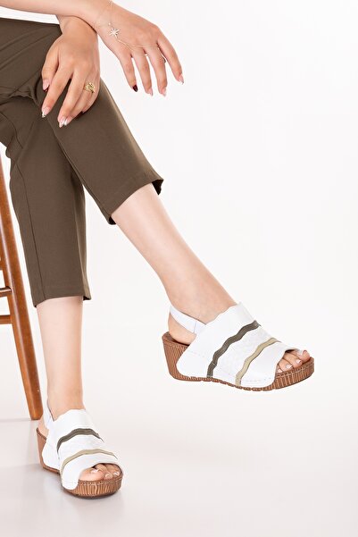Gondol Women's Genuine Leather Wedge Heeled Casual Sandals Iz.1959 White