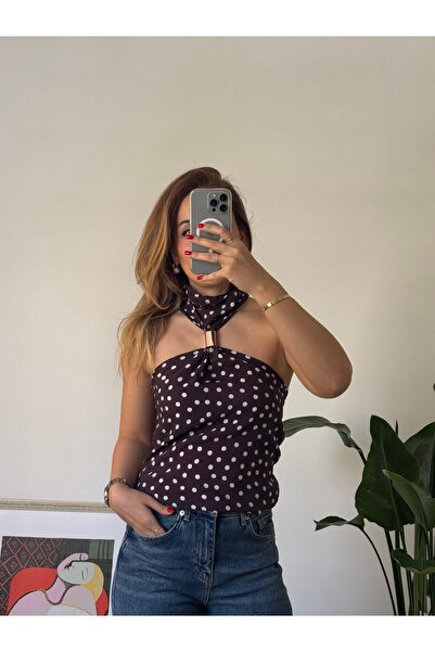 Butik KAHVE PUANTİYELİ AKSESUAR DETAYLI BLUZ