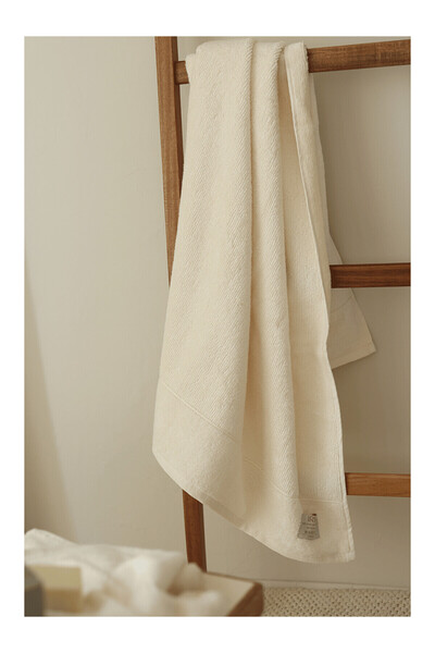 LC Waikiki Nevavm Farkıyla Solena Towel 70X140Cm Ecru