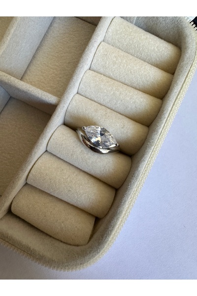 ringbox خاتم فضة اللون الفضي بتصميم ماركيز أفقي على شكل إصبع صغير