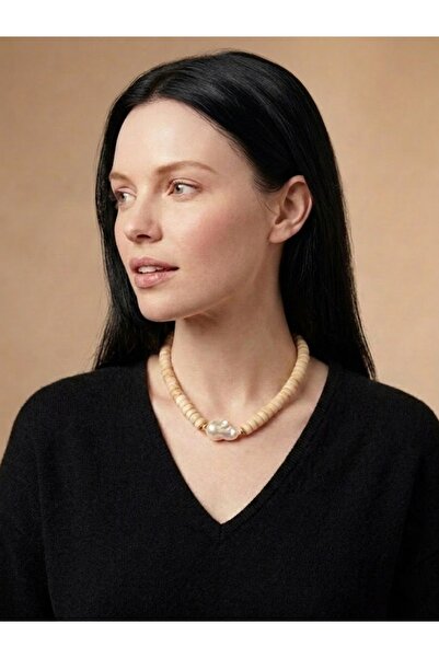 QUEENELA Baroque Pearl Detailed Handmade Necklace
