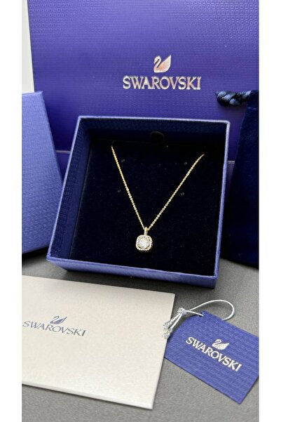 Generic Celestial Design Crescent Moon and Star Pendant Necklace