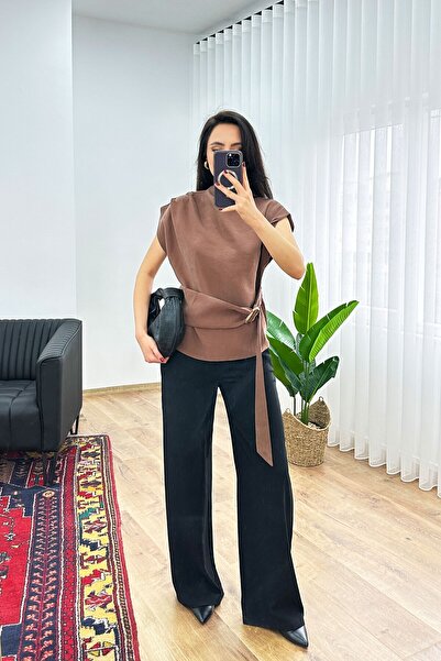 Baya Butik Gold Toka Detaylı Dökümlü Şık Bluz