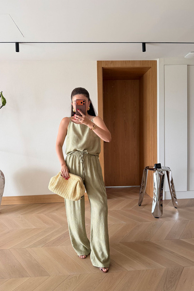 Özge Özgenç Self-Patterned Blouse and Pants Set