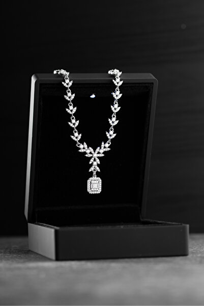 Silvano Jewelry 925 Ayar Gümüş Pırlanta Işıltılı Özel Tasarım Işıklı Kutuda K...