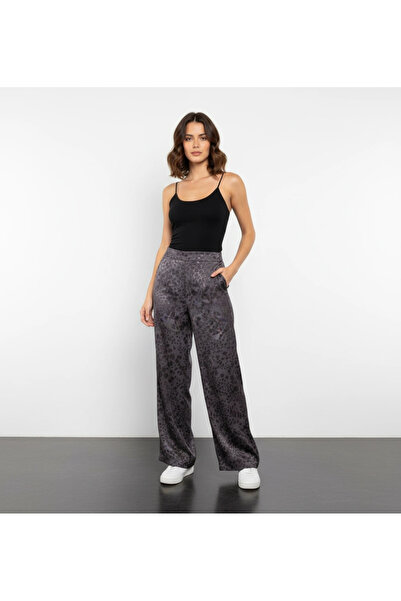 Saten Leopar Detaylı Pantolon