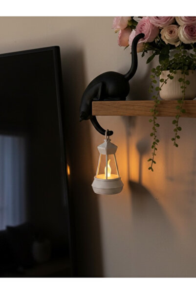 KUKO DESIGN Askılı Mum Taşıyan Kedi Raf Dekoru - LED Fenerli Dekoratif Obje K...