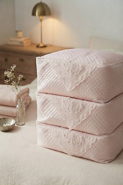 Bilgiçler Tekstil 3 Pieces of Satin Quilt Cover with Pearls