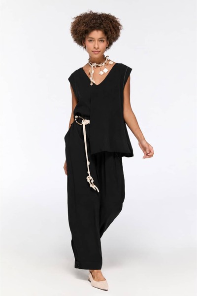 LAMANTE Back Detailed Blouse