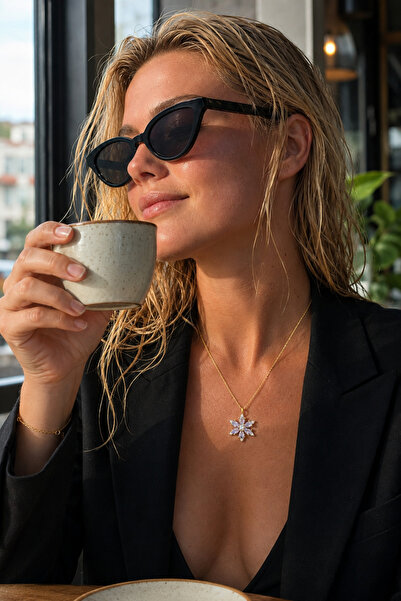 Hosh Accessories Altın Renk Lila Damla Taşlı Lotus Kamelya Çiçeği Çelik Kolye...