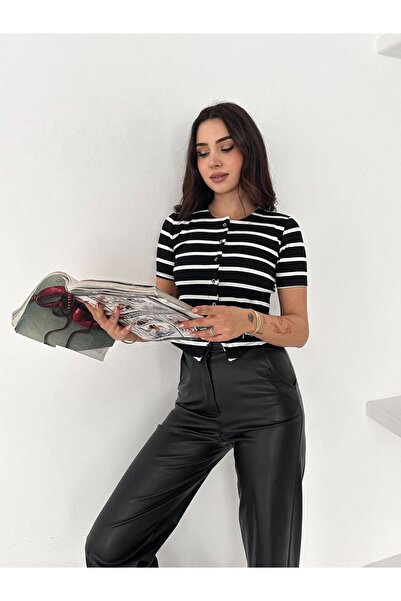 Jöns Butik Women's Striped Button Detailed Crop Blouse