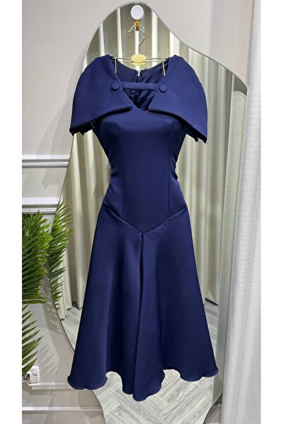 Jood Elegant Midi Dress with Cape and Cloche Cut