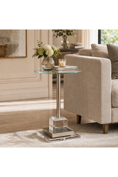 Mily Modern service table with a luxurious geometric design