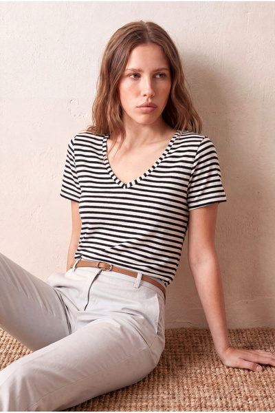 WESTMARK LONDON Women's Black / Ecru Striped Cotton Regular Fit V-Neck Short ...
