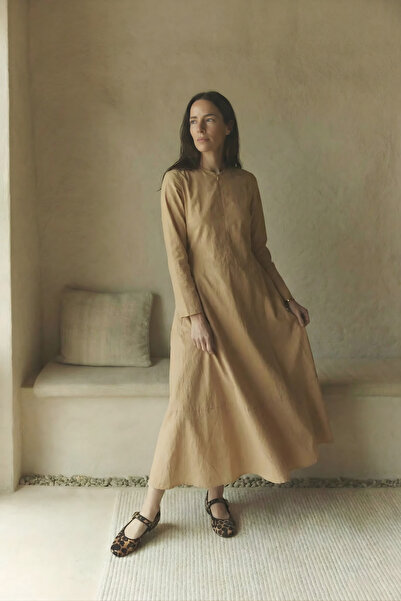 Mevra Aura |   Minimal Dress with Hidden Zipper Camel